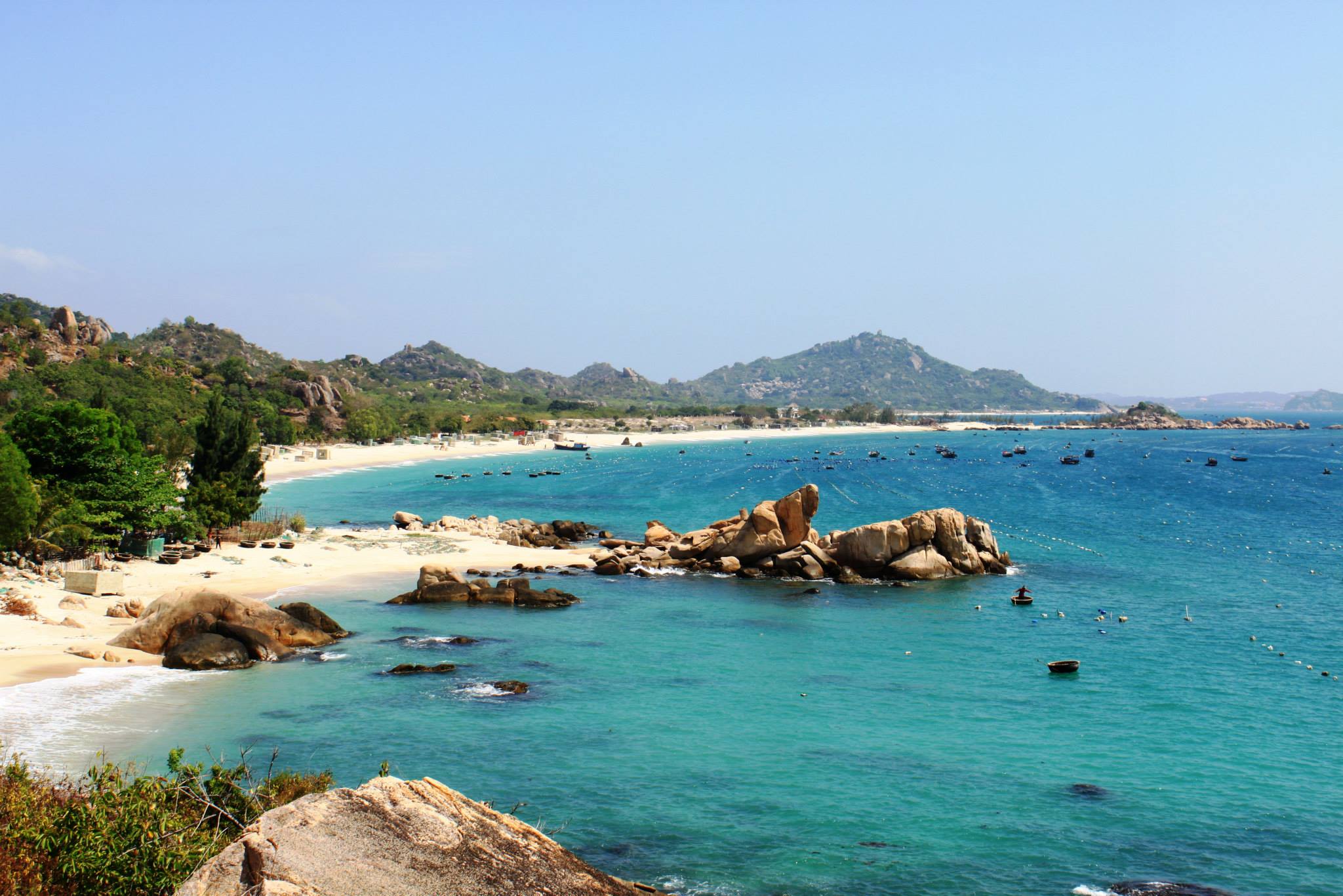 Khám phá đảo Tôm Hùm - Bình Ba